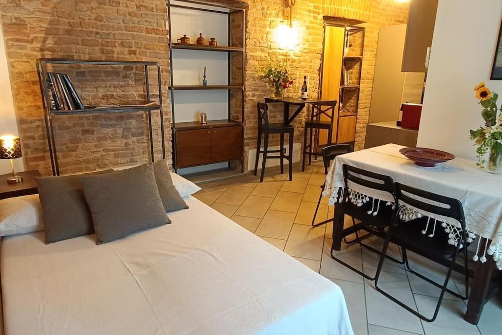 Piazza Statuto-Appartamento Tra Le Mura A-C E Wi-Fi Asti Exteriér fotografie