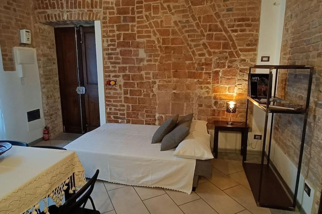 Piazza Statuto-Appartamento Tra Le Mura A-C E Wi-Fi Asti Exteriér fotografie