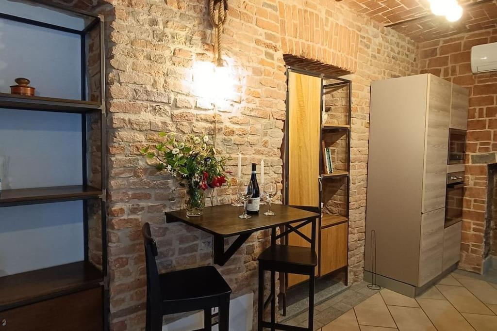 Piazza Statuto-Appartamento Tra Le Mura A-C E Wi-Fi Asti Exteriér fotografie